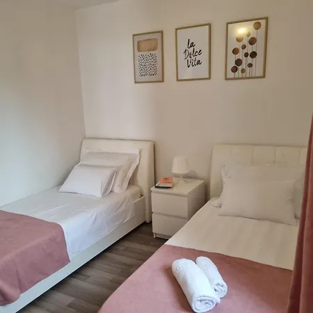 וילה House Relax And Have Fun - For Big Groups Kaštel Novi