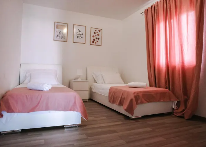 House Relax And Have Fun - For Big Groups * Kaštel Novi