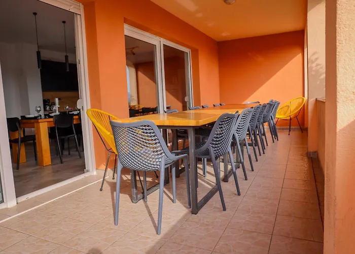 House Relax And Have Fun - For Big Groups * Kaštel Novi